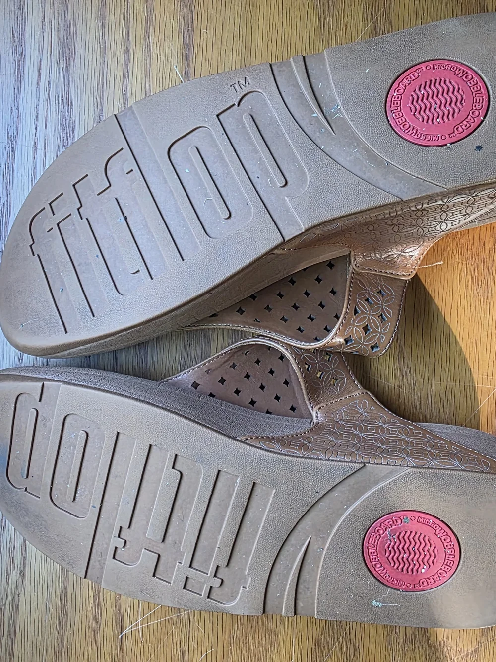 FitFlop Women’s Tan Laser-Cut Thong Sandals with Buckle Detail - Picture 3 of 4